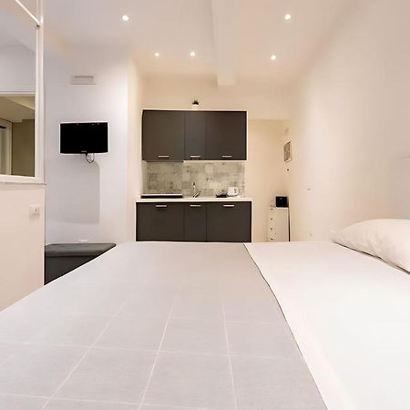 Casa Vacanze Santa Teresella 40 나폴리 외부 사진