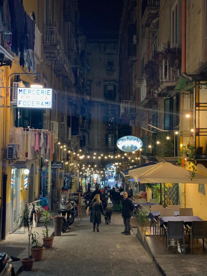 Casa Vacanze Santa Teresella 40 나폴리 외부 사진