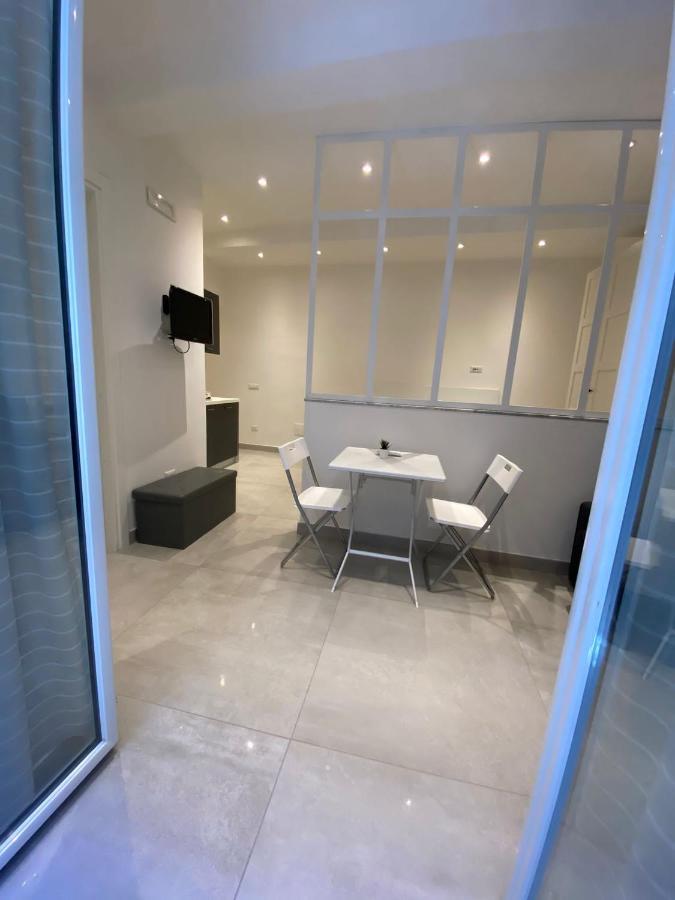 Casa Vacanze Santa Teresella 40 나폴리 외부 사진