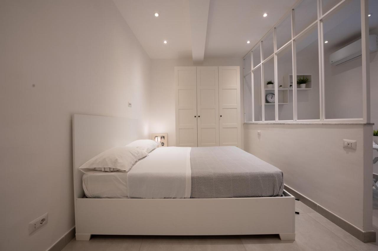 Casa Vacanze Santa Teresella 40 나폴리 외부 사진