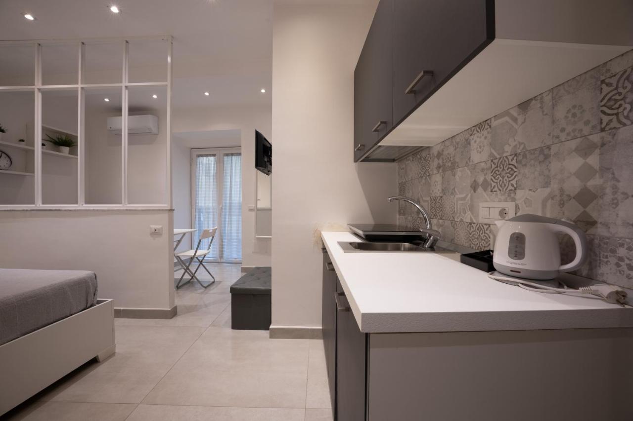 Casa Vacanze Santa Teresella 40 나폴리 외부 사진